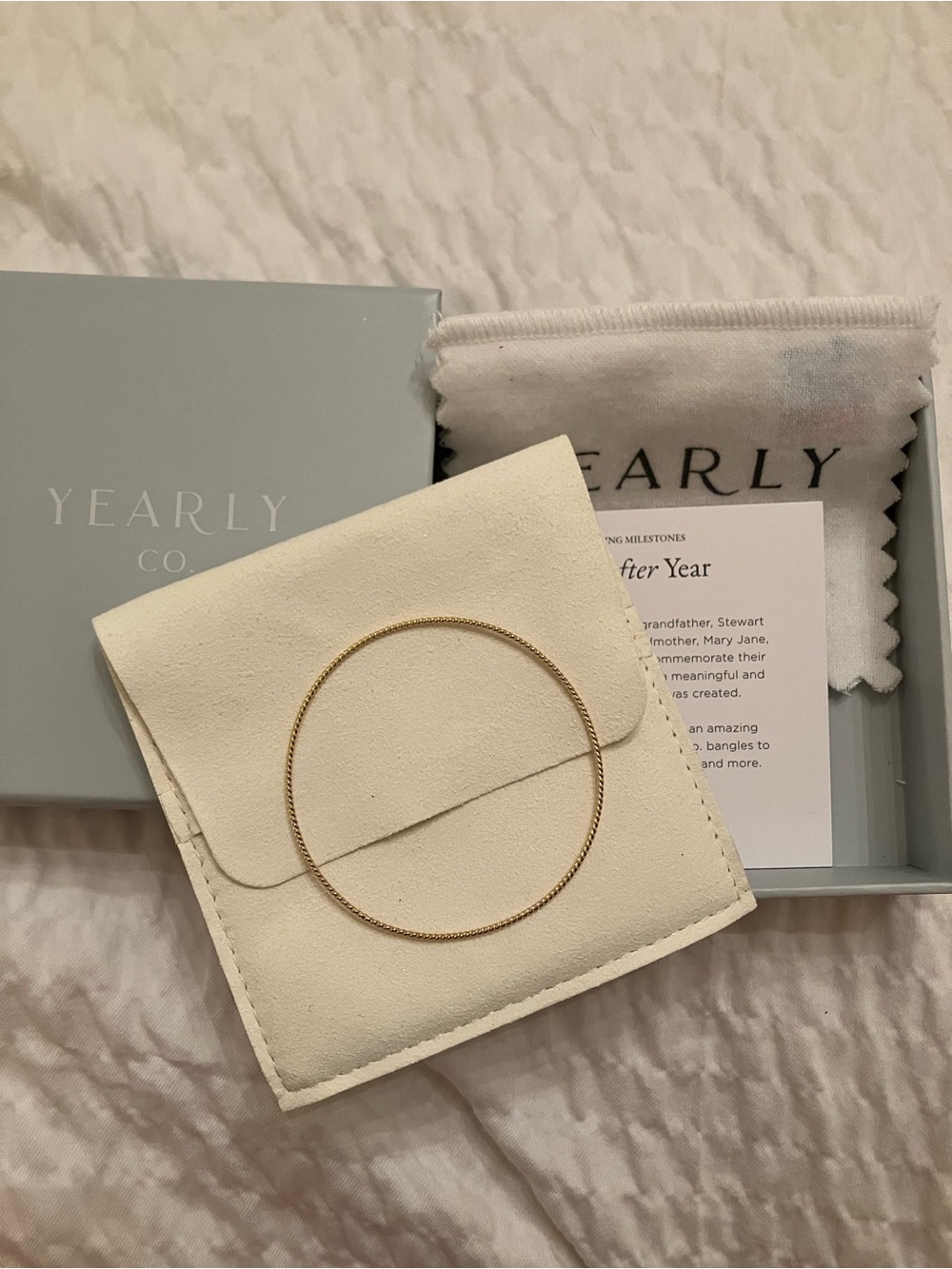 YEARLY CO THIN TWIST BANGLE Size 7.25